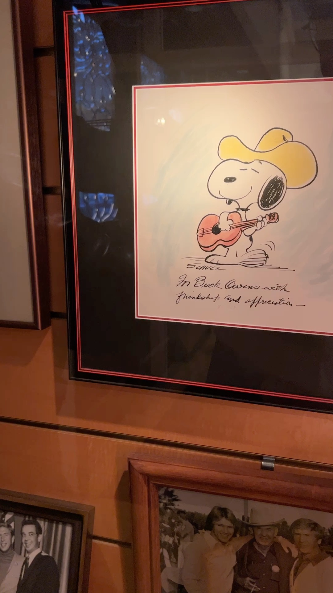 Buck Owens' Crystal Palace Zeichnung Snoopy als Country Sänger, Kalifornien