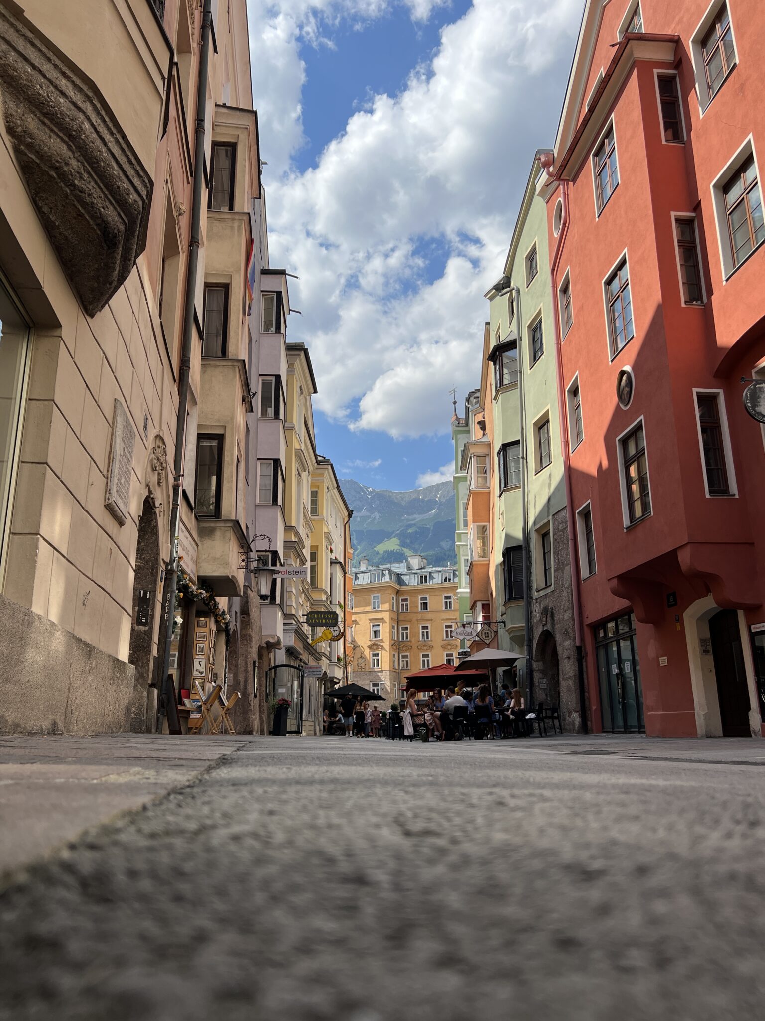 Innsbruck, bunte Gasse, Tirol